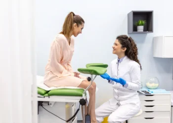 Nguyên nhân và cách điều trị tình trạng vùng kín nổi mụn ngứa